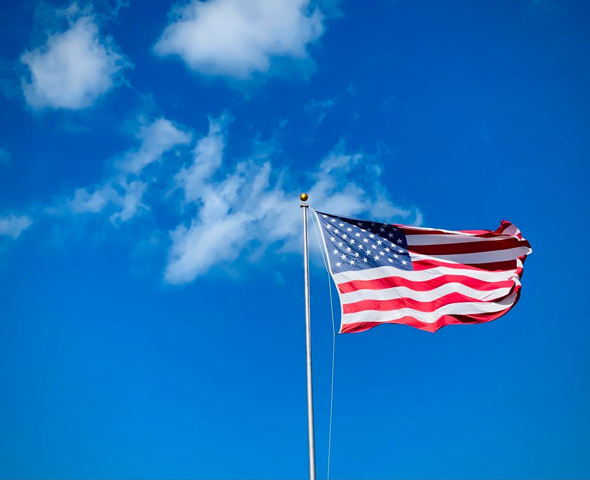 Black Friday Flagpole Offers Every Buyer Should Grab